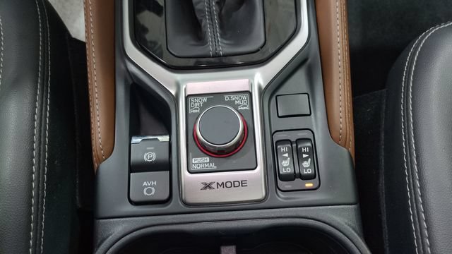 Certified 2023 Subaru Forester Touring AWD/4WD image 30