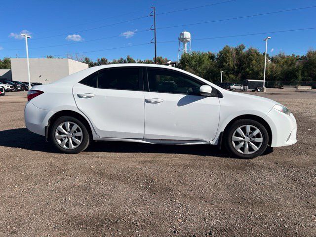 Used 2016 Toyota Corolla LE FWD image 6