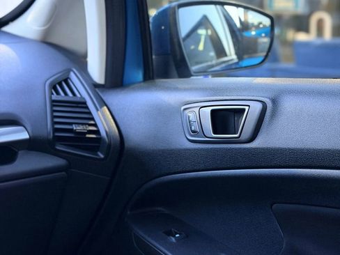 Used 2020 Ford EcoSport SE FWD image 4