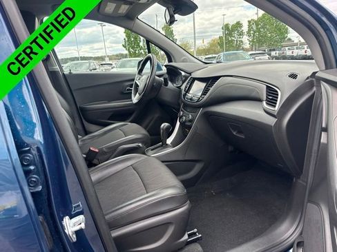 Certified 2020 Chevrolet Trax LT w/ LT Convenience Package AWD/4WD image 10