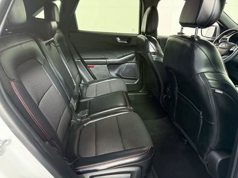 Used 2023 Ford Escape ST-Line image 32