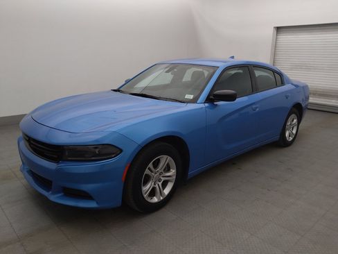 Used 2023 Dodge Charger SXT w/ Cold Weather Package RWD image 2