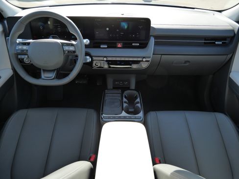 Certified 2025 Hyundai Ioniq 5 SEL image 10