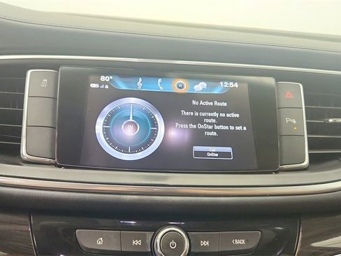 Used 2019 Buick Enclave Essence image 21