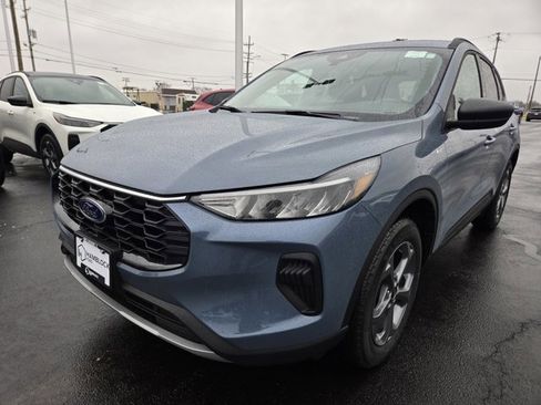 New 2026 Ford Escape ST-Line w/ Cold Weather Package image 3