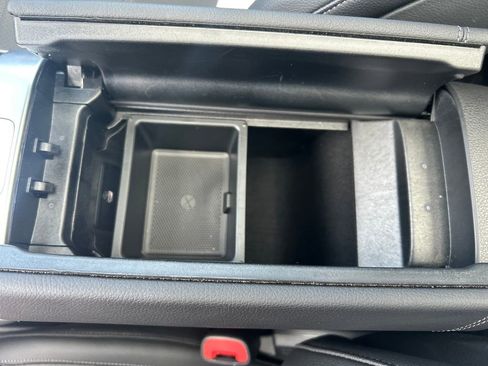 Used 2026 Mercedes-Benz GLC 300 4MATIC image 25