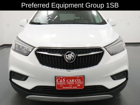 Used 2022 Buick Encore Preferred AWD/4WD image 2