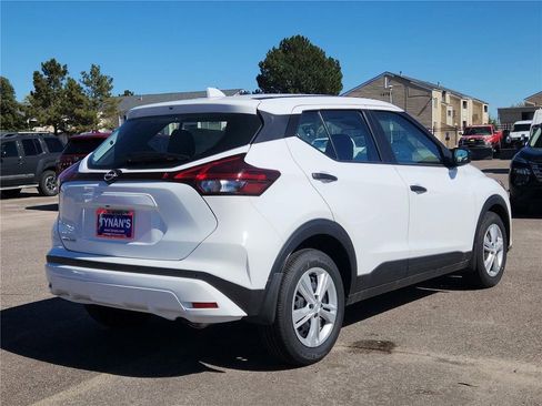 New 2025 Nissan Kicks Play S image 3