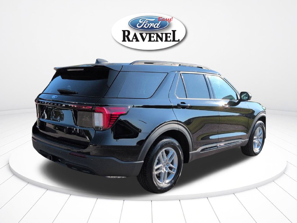 New 2026 Ford Explorer Active RWD image 4