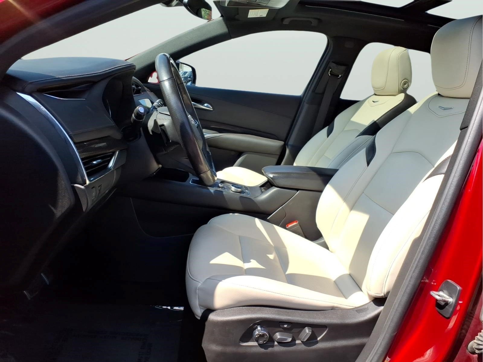Used 2023 Cadillac XT4 Sport AWD/4WD image 16