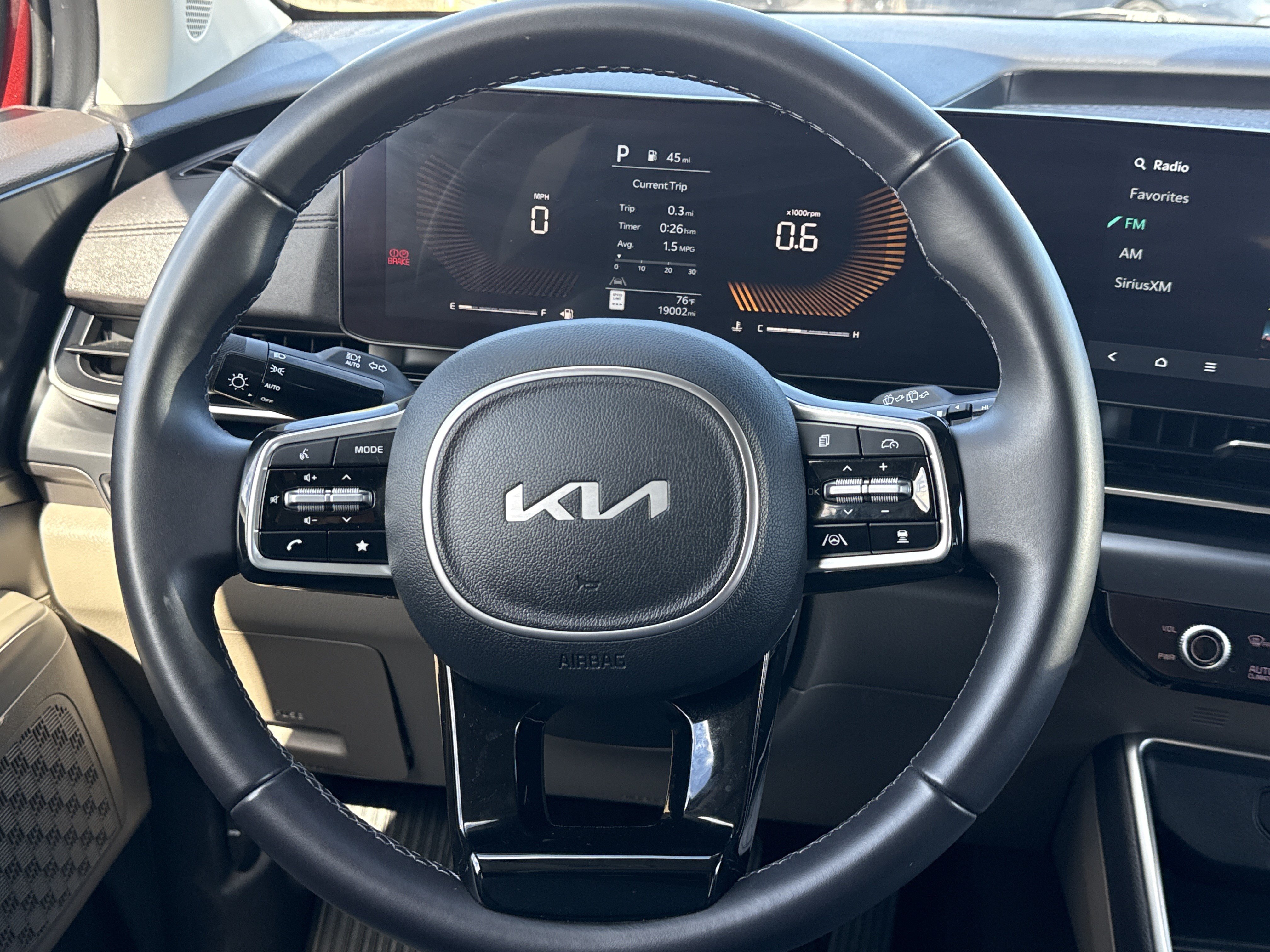 Used 2026 Kia Carnival FWD image 18