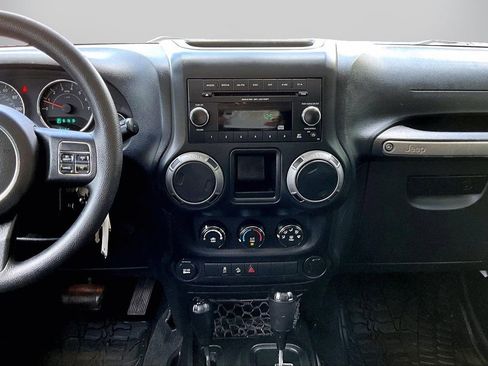 Used 2016 Jeep Wrangler Unlimited Sport w/ Max Tow Package AWD/4WD image 12