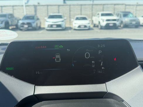 Used 2026 Toyota Prius Plug-In Hybrid FWD image 21