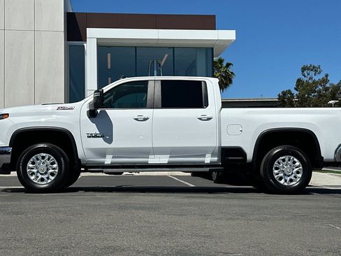 Used 2025 Chevrolet Silverado 2500 LT w/ Texas Edition AWD/4WD image 6