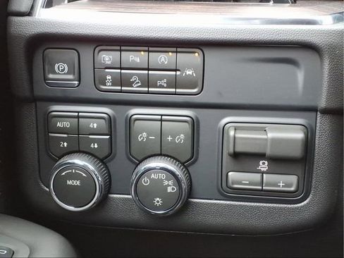 New 2026 Chevrolet Tahoe LS image 14