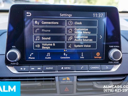 Used 2025 Nissan Altima 2.5 SV FWD image 33