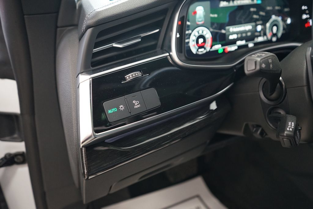 Used 2023 Audi Q8 Premium Plus AWD/4WD image 35