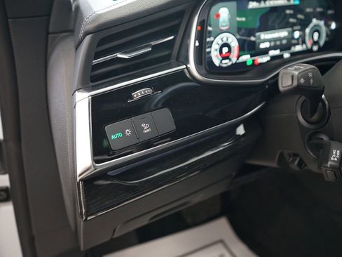 Used 2023 Audi Q8 Premium Plus AWD/4WD image 35