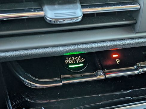 Used 2024 Lincoln Corsair AWD w/ Equipment Group 101A image 21