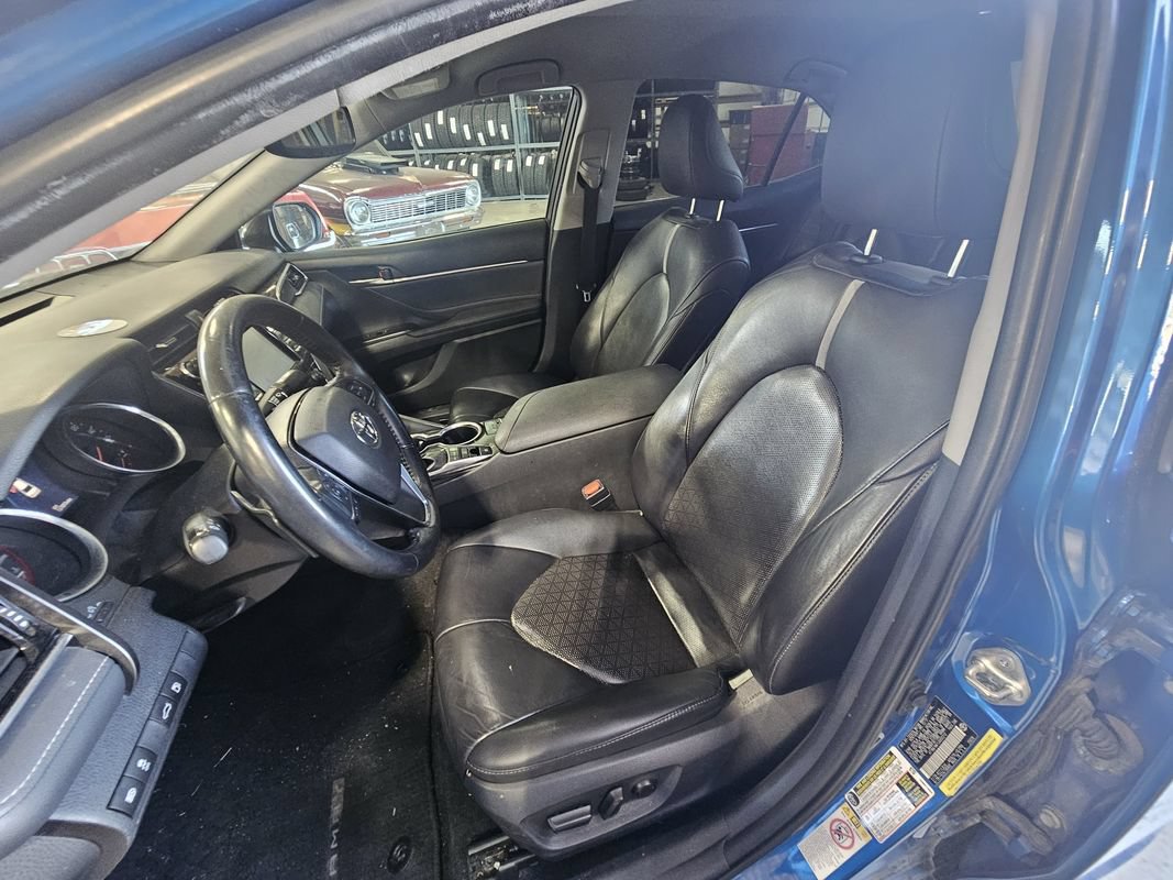 Used 2018 Toyota Camry XSE FWD image 13