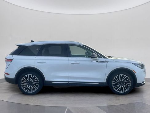 Used 2021 Lincoln Corsair Reserve w/ Equipment Group 201A image 8