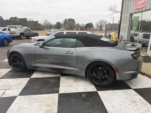 Used 2019 Chevrolet Camaro SS image 7