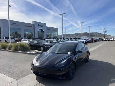 Used 2023 Tesla Model 3 Long Range image 4
