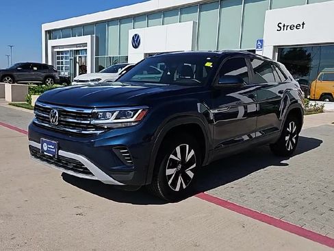 Certified 2021 Volkswagen Atlas Cross Sport SE AWD/4WD image 4