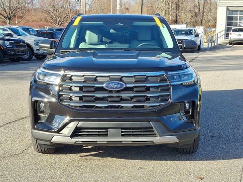 New 2026 Ford Explorer Active w/ Active Comfort Package AWD/4WD image 9