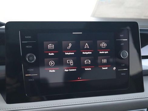 New 2025 Volkswagen Taos SEL image 13