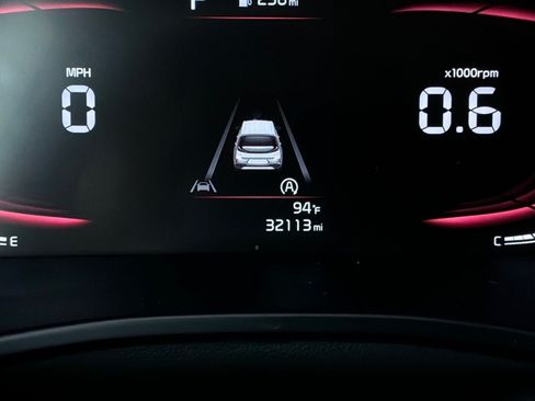 Used 2025 Kia Soul LX w/ LX Technology Package FWD image 36