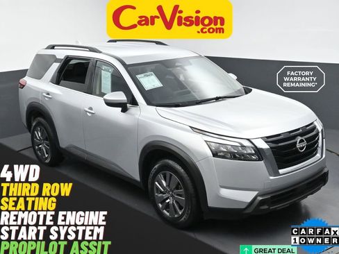 Used 2025 Nissan Pathfinder SV AWD/4WD image 1