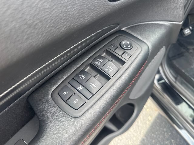 Used 2025 Dodge Durango GT AWD/4WD image 13