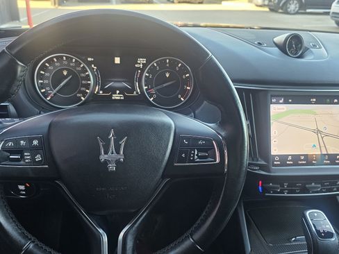 Used 2021 Maserati Levante GranLusso image 50