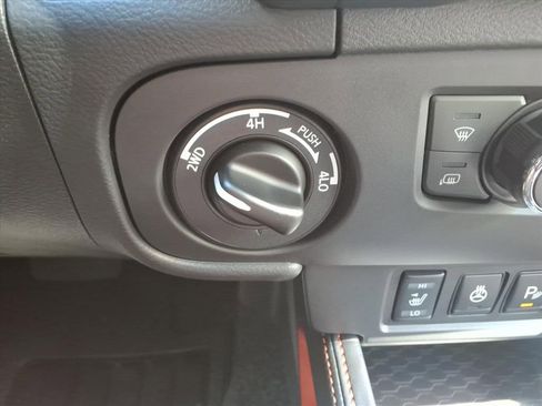 New 2025 Nissan Frontier PRO-4X w/ Pro Premium Package image 21