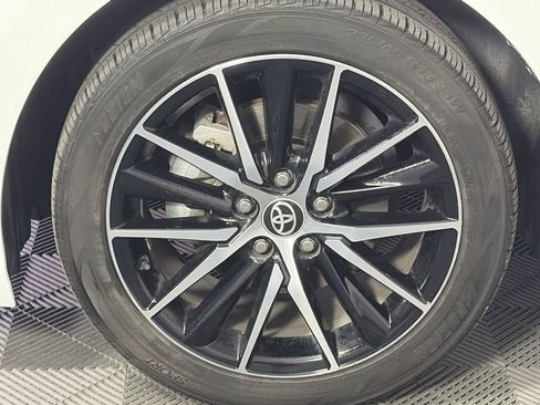 Used 2022 Toyota Camry SE FWD image 10