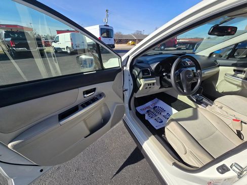 Used 2015 Subaru Crosstrek 2.0i Premium w/ Moonroof Package AWD/4WD image 7