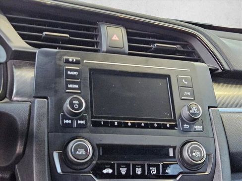 Used 2019 Honda Civic Sport image 11