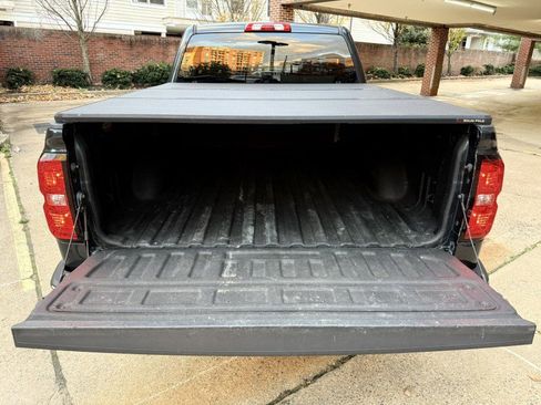 Used 2017 Chevrolet Silverado 1500 LT image 32