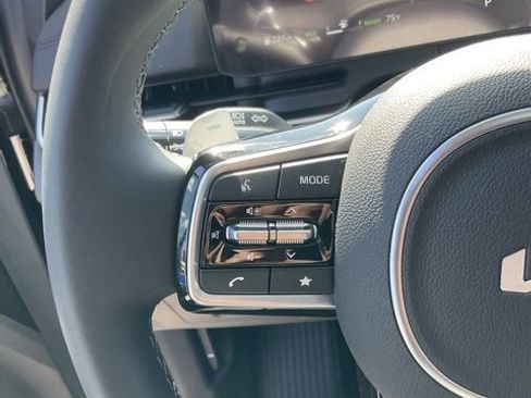 New 2026 Kia Carnival SX image 33