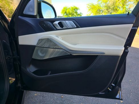 Used 2019 BMW X7 xDrive50i w/ M Sport Package AWD/4WD image 26