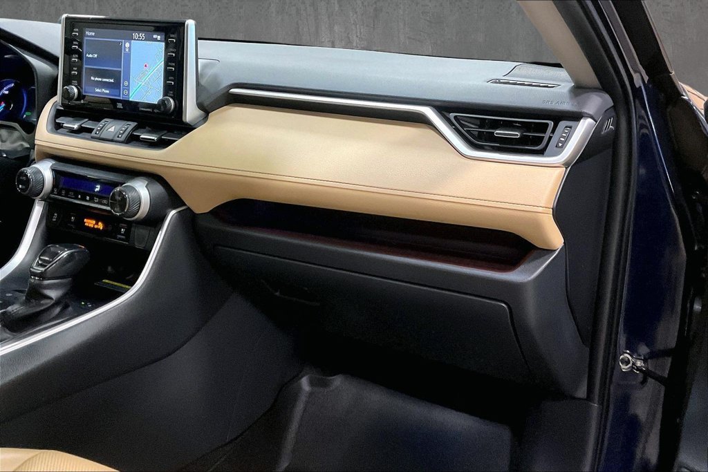 Used 2020 Toyota RAV4 Limited AWD/4WD image 27