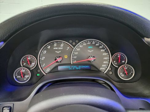 Used 2005 Chevrolet Corvette Convertible w/ Preferred Equipment Group RWD image 14