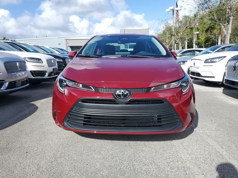 Used 2026 Toyota Corolla LE image 2