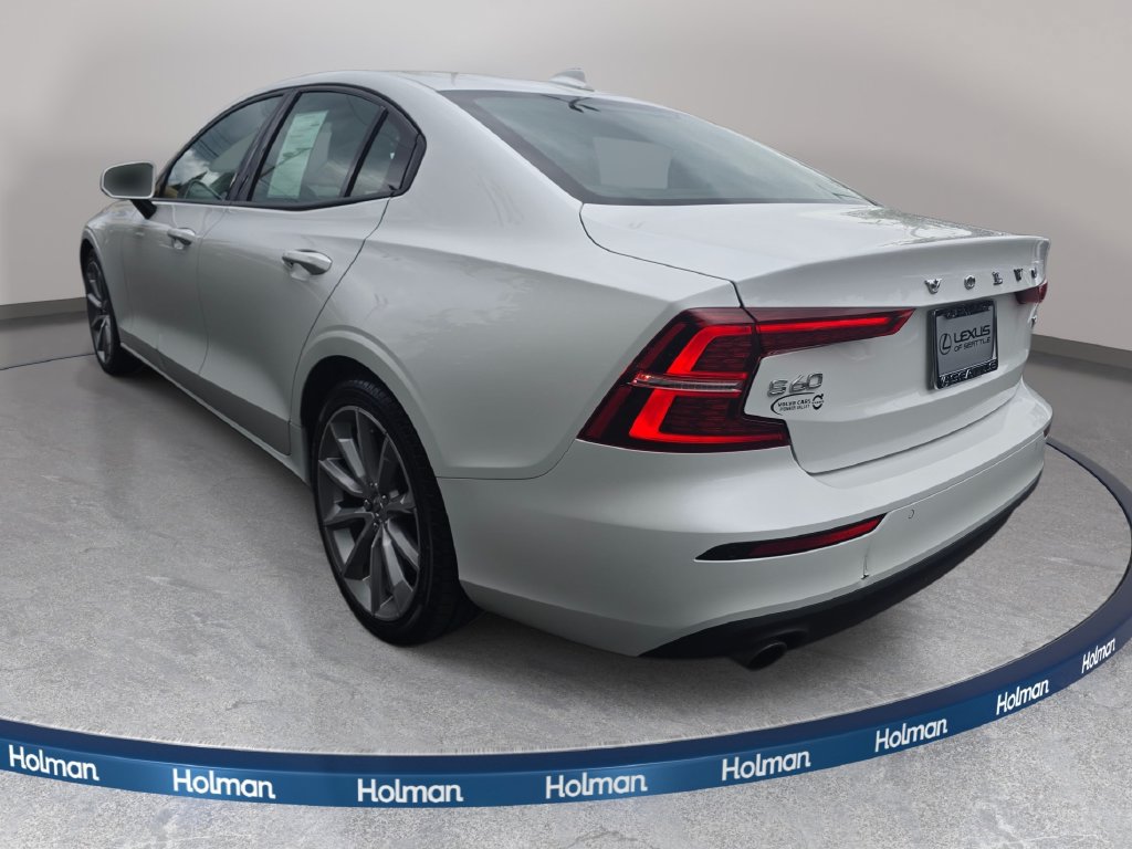 Used 2021 Volvo S60 T6 Momentum w/ Premium Package AWD/4WD image 8