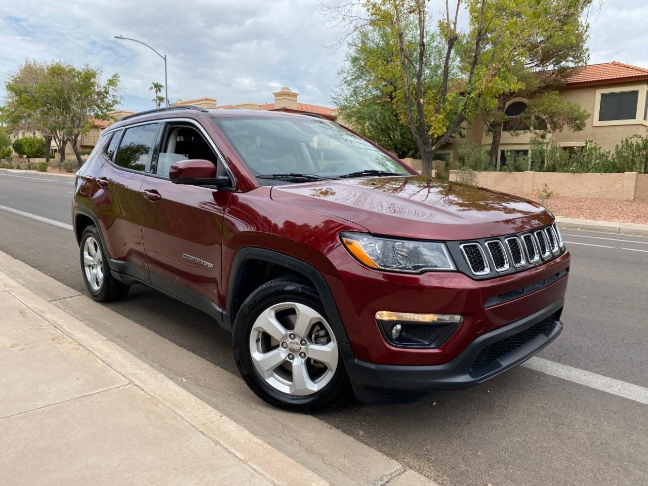 Used 2021 Jeep Compass Latitude FWD image 3
