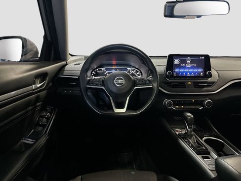 Used 2021 Nissan Altima 2.5 SV w/ SV Premium Package FWD image 21