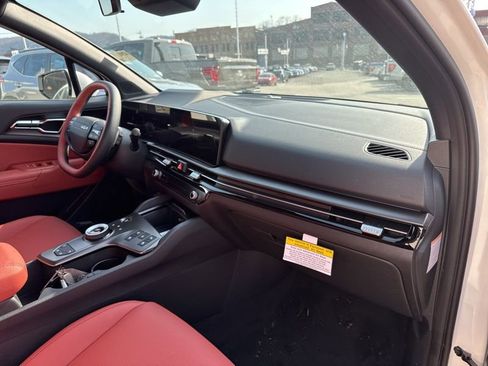 New 2026 Kia Sportage SX Prestige AWD/4WD image 19