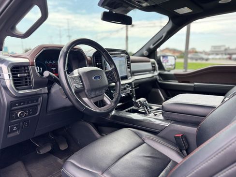 Used 2022 Ford F150 Lariat w/ Equipment Group 502A High AWD/4WD image 14