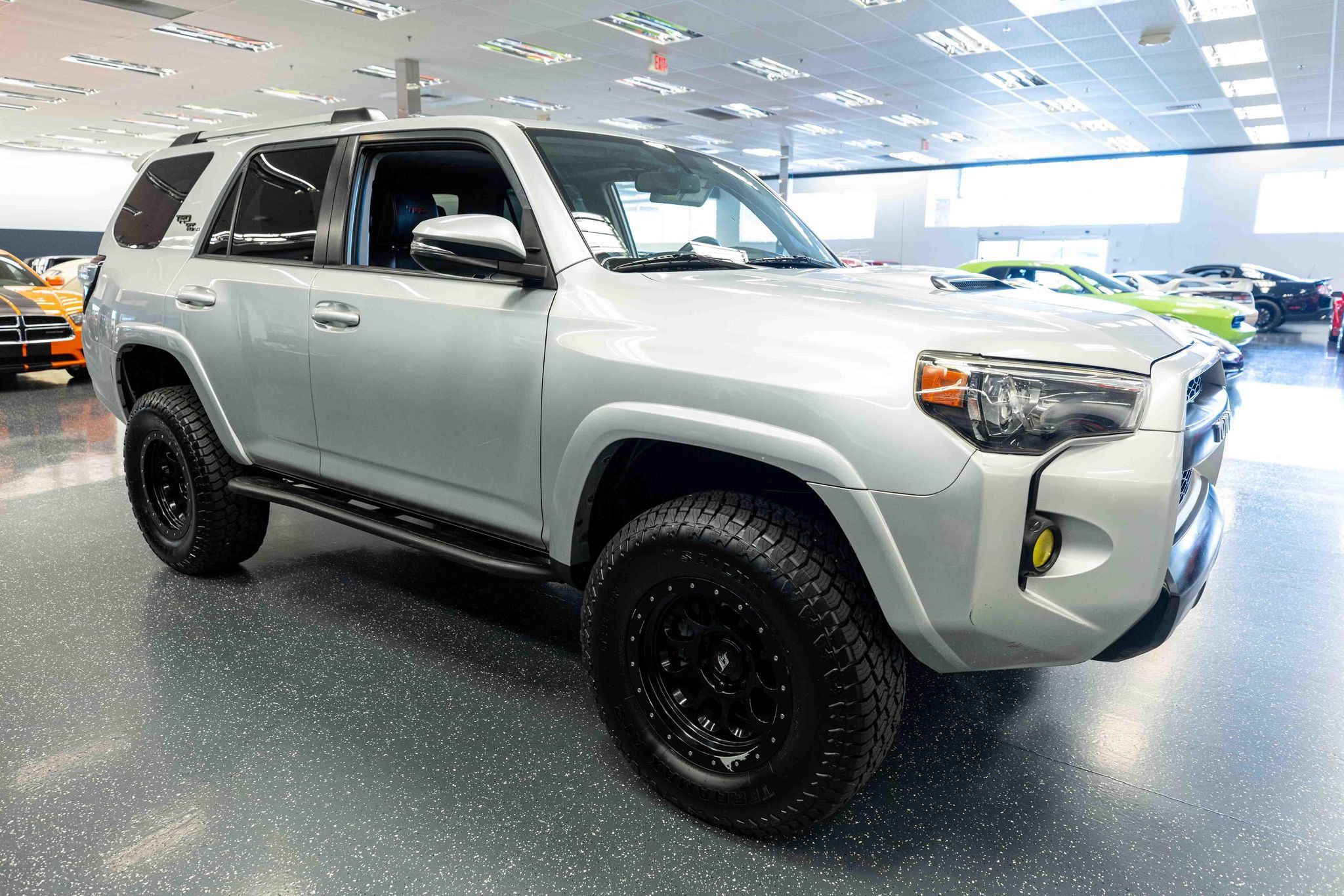 Used 2017 Toyota 4Runner TRD Off-Road Premium AWD/4WD image 4